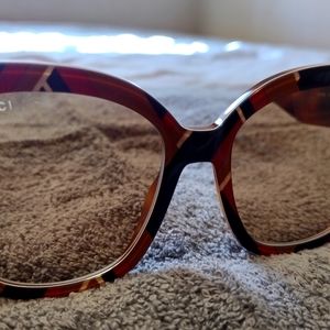 Gucci printed cat-eye sunglasses